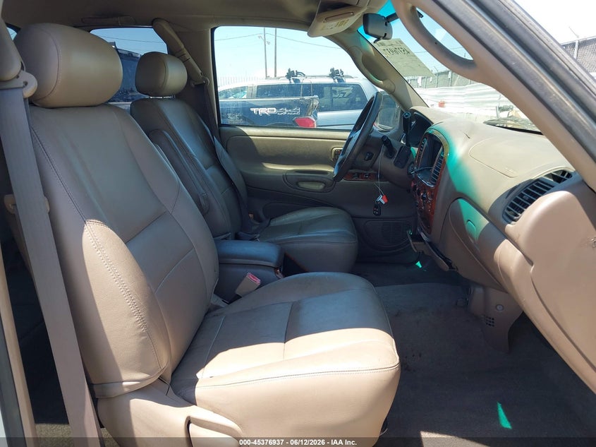 2000 Toyota Tundra VIN 5TBRT3815YS089675 IAAI salvage auction — LEFT & RIGHT, Salvage (California), sold $2,750 on 2026-07-15 (photo 5)