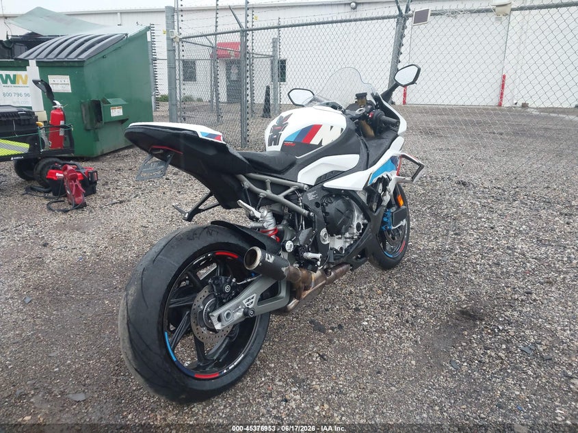 2025 BMW S 1000 VIN WB10P2309S6L61047 IAAI salvage auction — RIGHT SIDE, Salvage (Illinois), sold $11,400 on 2026-07-21 (photo 4)