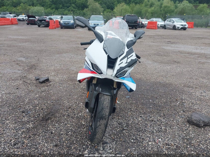 2025 BMW S 1000 VIN WB10P2309S6L61047 IAAI salvage auction — RIGHT SIDE, Salvage (Illinois), sold $11,400 on 2026-07-21 (photo 5)