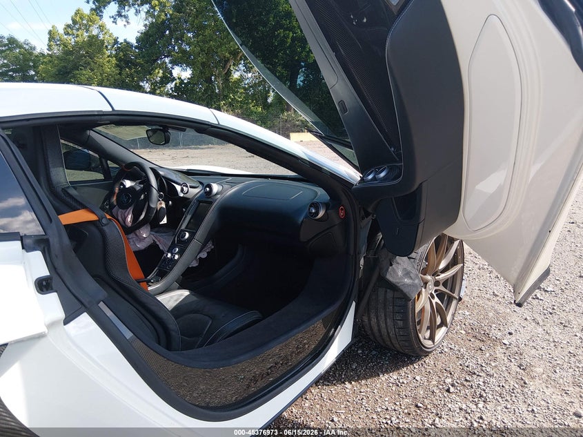 2016 Mclaren 650s VIN SBM11FAA3GW006112 IAAI salvage auction — FRONT END, Clear (Indiana), sold $75,250 on 2026-08-05 (photo 5)