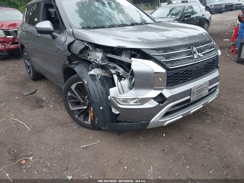 2022 Mitsubishi Outlander VIN JA4J3UA80NZ009804 IAAI salvage auction — RIGHT FRONT, Salvage Title, sold $3,600 on 2026-07-21 (photo 6)
