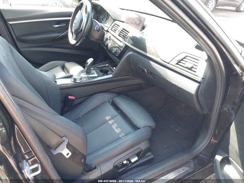 2018 BMW 3er VIN WBA8D9G5XJNU70132 IAAI salvage auction — SUSPENSION, Salvage - Greater Than 75% (Maryland), sold $3,500 on 2026-07-22 (photo 5)