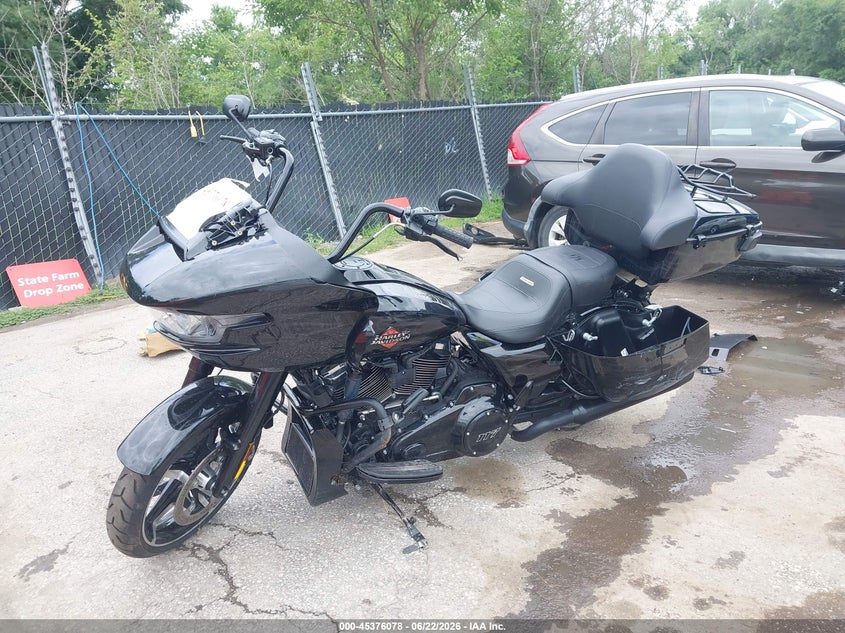 2025 Harley-davidson Road glide VIN 1HD1KH716SB639372 IAAI salvage auction — LEFT SIDE, Salvage (Missouri), sold $10,600 on 2026-07-22 (photo 2)