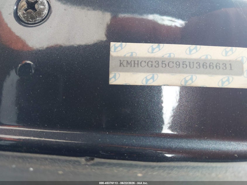 2005 Hyundai Accent VIN KMHCG35C95U366631 IAAI salvage auction — SIDE, Salvage (North Carolina), sold $500 on 2026-07-20 (photo 9)