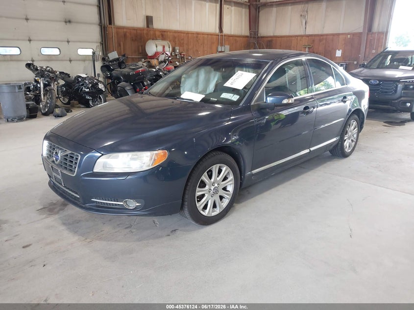 2011 Volvo S80 VIN YV1940AS2B1137914 IAAI salvage auction — RIGHT SIDE, Mv-907A (New York), sold $425 on 2026-07-22 (photo 2)