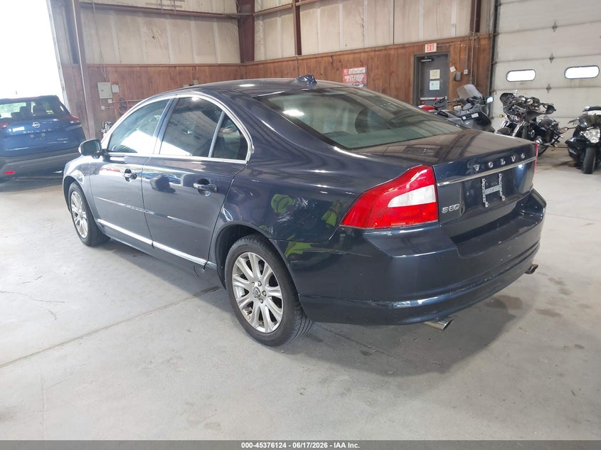 2011 Volvo S80 VIN YV1940AS2B1137914 IAAI salvage auction — RIGHT SIDE, Mv-907A (New York), sold $425 on 2026-07-22 (photo 3)