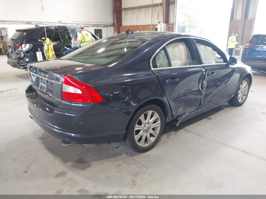 2011 Volvo S80 VIN YV1940AS2B1137914 IAAI salvage auction — RIGHT SIDE, Mv-907A (New York), sold $425 on 2026-07-22 (photo 4)