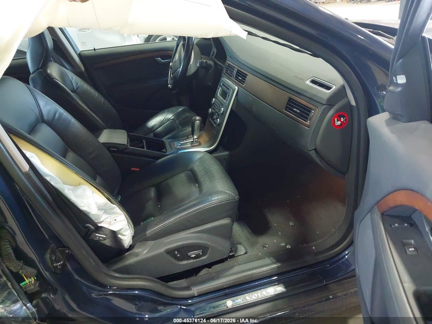 2011 Volvo S80 VIN YV1940AS2B1137914 IAAI salvage auction — RIGHT SIDE, Mv-907A (New York), sold $425 on 2026-07-22 (photo 5)