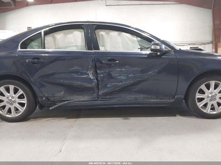 2011 Volvo S80 VIN YV1940AS2B1137914 IAAI salvage auction — RIGHT SIDE, Mv-907A (New York), sold $425 on 2026-07-22 (photo 6)