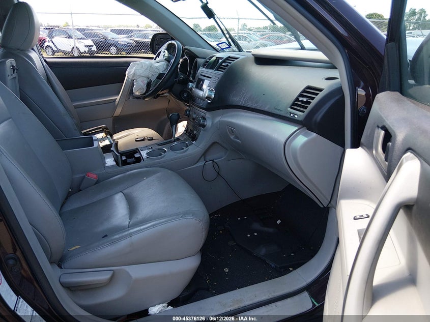 2011 Toyota Highlander VIN 5TDBK3EH3BS045646 IAAI salvage auction — FRONT END, Prior Salvage (Minnesota), sold $825 on 2026-08-02 (photo 5)