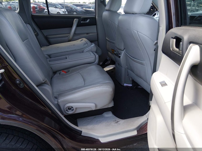 2011 Toyota Highlander VIN 5TDBK3EH3BS045646 IAAI salvage auction — FRONT END, Prior Salvage (Minnesota), sold $825 on 2026-08-02 (photo 8)