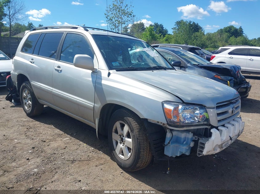2004 Toyota Highlander VIN JTEEP21A540056375 IAAI salvage auction — FRONT END, Clear (Massachusetts), sold $775 on 2026-07-24 (photo 1)
