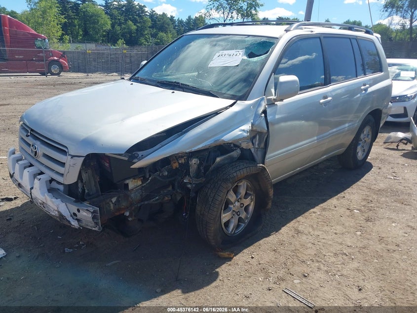 2004 Toyota Highlander VIN JTEEP21A540056375 IAAI salvage auction — FRONT END, Clear (Massachusetts), sold $775 on 2026-07-24 (photo 2)