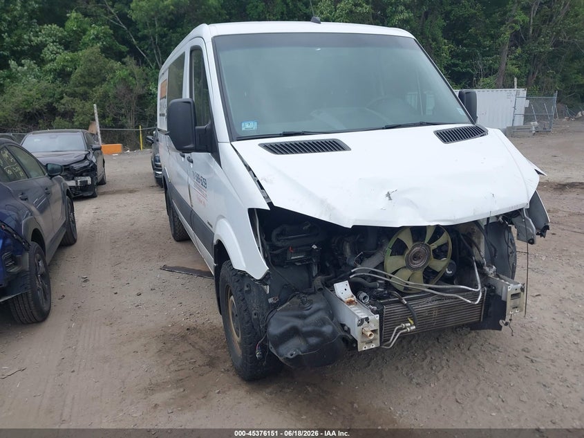 2016 Mercedes-benz Sprinter VIN WD3PE7DD5GP228738 IAAI salvage auction — FRONT END, Salvage (Massachusetts), sold $2,750 on 2026-07-14 (photo 1)