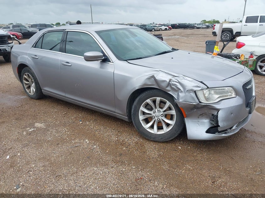 2015 Chrysler 300 VIN 2C3CCAAG4FH818412 IAAI salvage auction — FRONT END, Original (Texas), sold $3,600 on 2026-07-29 (photo 1)