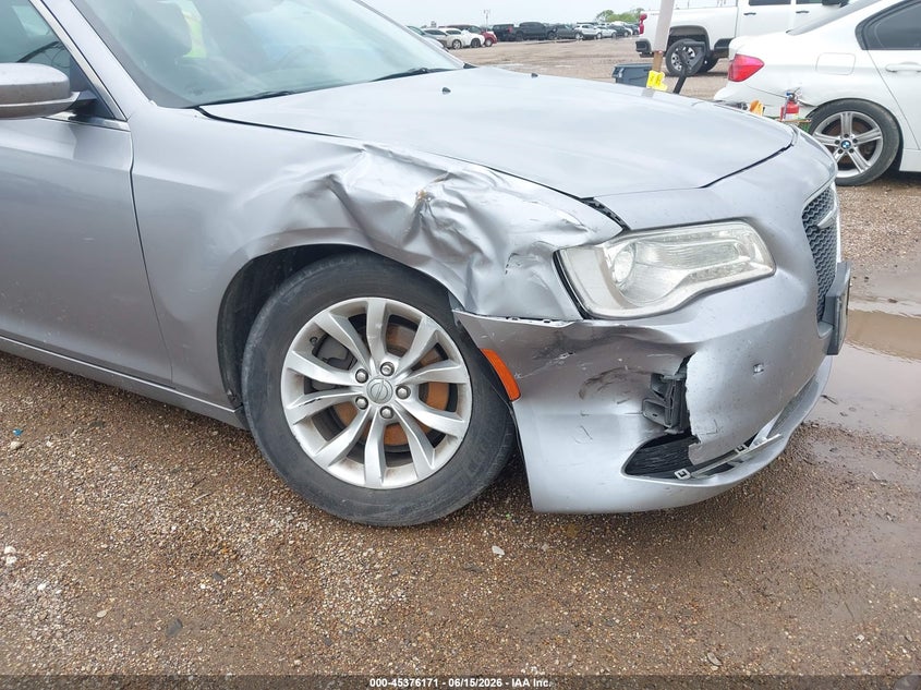2015 Chrysler 300 VIN 2C3CCAAG4FH818412 IAAI salvage auction — FRONT END, Original (Texas), sold $3,600 on 2026-07-29 (photo 6)