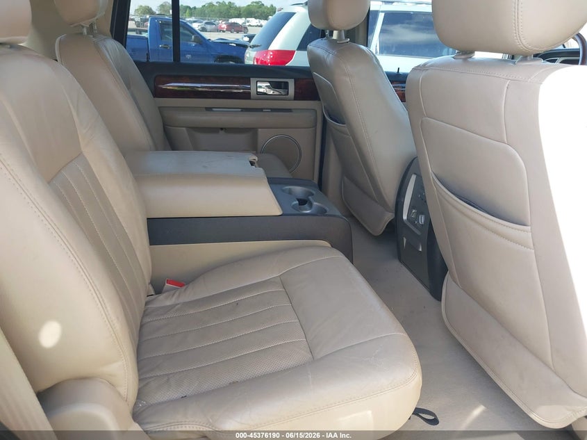 2005 Lincoln Navigator VIN 5LMFU27535LJ17405 IAAI salvage auction — FRONT END, Rebuildable (Florida), sold $475 on 2026-07-10 (photo 8)