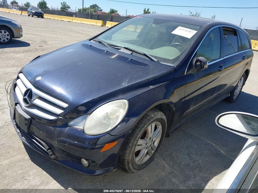 2008 Mercedes-benz R-class VIN 4JGCB65E88A069826 IAAI salvage auction — NORMAL WEAR, Salvage Title - Dealer (California), sold $275 on 2026-07-09 (photo 2)