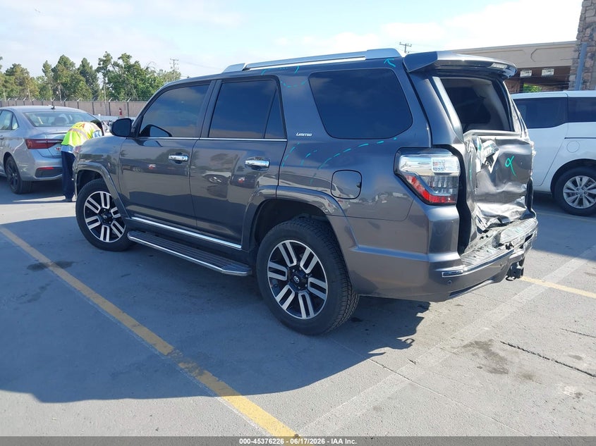 2021 Toyota 4runner VIN JTEKU5JR1M5869704 IAAI salvage auction — REAR END, Salvage (California), sold $18,150 on 2026-07-20 (photo 3)