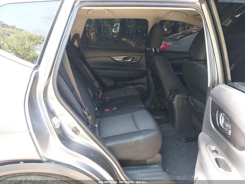 2019 Nissan Rogue VIN KNMAT2MT0KP504781 IAAI salvage auction — REAR END, Salvage (Virginia), sold $1,525 on 2026-07-07 (photo 8)