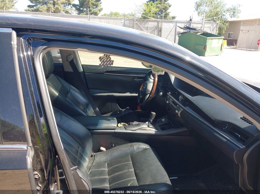 2018 Lexus ES VIN JTHBW1GG4J2183035 IAAI salvage auction — REAR END, Clear (Wisconsin), sold $8,100 on 2026-07-15 (photo 5)