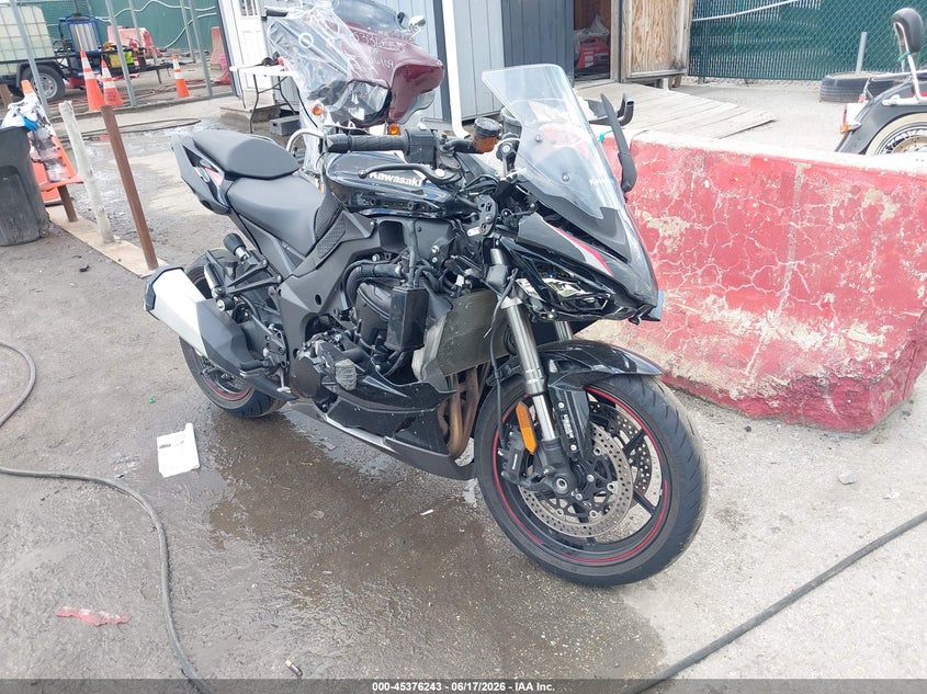 2024 Kawasaki Zx VIN JKBZXVK1XRA047913 IAAI salvage auction — SIDE, Salvage - Greater Than 75% (Maryland), sold $3,450 on 2026-07-14 (photo 1)