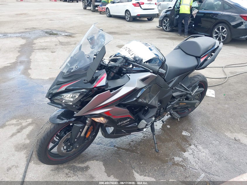 2024 Kawasaki Zx VIN JKBZXVK1XRA047913 IAAI salvage auction — SIDE, Salvage - Greater Than 75% (Maryland), sold $3,450 on 2026-07-14 (photo 2)