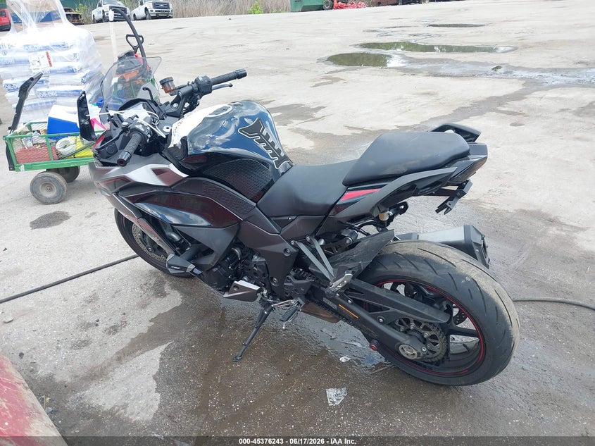 2024 Kawasaki Zx VIN JKBZXVK1XRA047913 IAAI salvage auction — SIDE, Salvage - Greater Than 75% (Maryland), sold $3,450 on 2026-07-14 (photo 3)