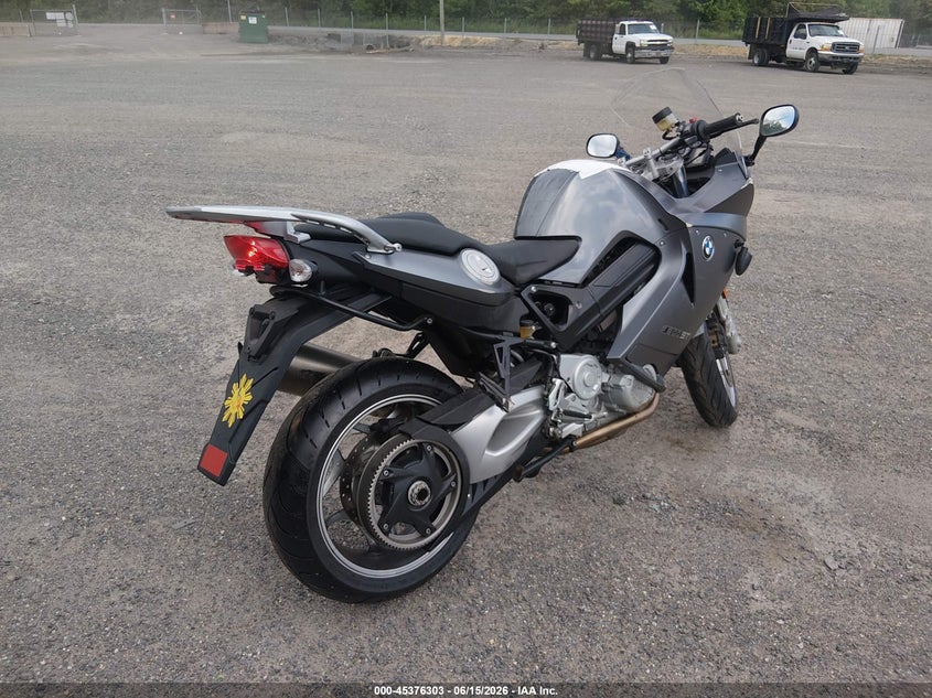 2008 BMW F 800 VIN WB102440X8ZR11209 IAAI salvage auction — RIGHT SIDE, Salvage - Greater Than 75% (Maryland), sold $500 on 2026-07-14 (photo 4)