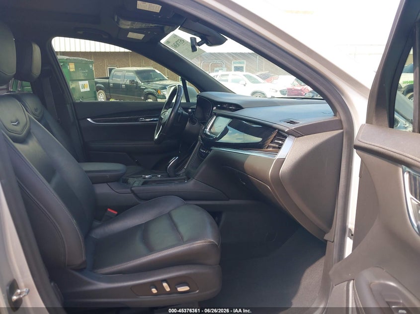 2020 Cadillac Xt6 VIN 1GYKPCRS3LZ184628 IAAI salvage auction — FRONT & REAR, Clear (Oklahoma), sold $7,800 on 2026-08-26 (photo 5)