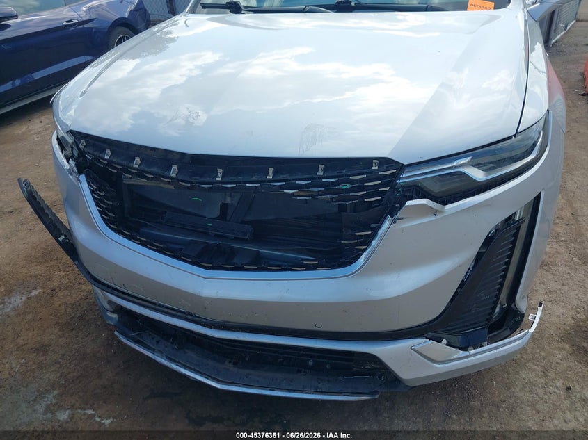 2020 Cadillac Xt6 VIN 1GYKPCRS3LZ184628 IAAI salvage auction — FRONT & REAR, Clear (Oklahoma), sold $7,800 on 2026-08-26 (photo 6)
