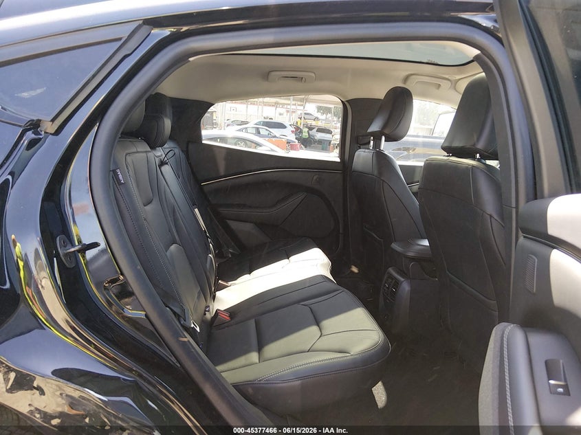 2025 Ford Mustang mach-e VIN 3FMTK3SU6SMA41480 IAAI salvage auction — RIGHT SIDE, Salvage Title, sold $12,600 on 2026-07-29 (photo 8)