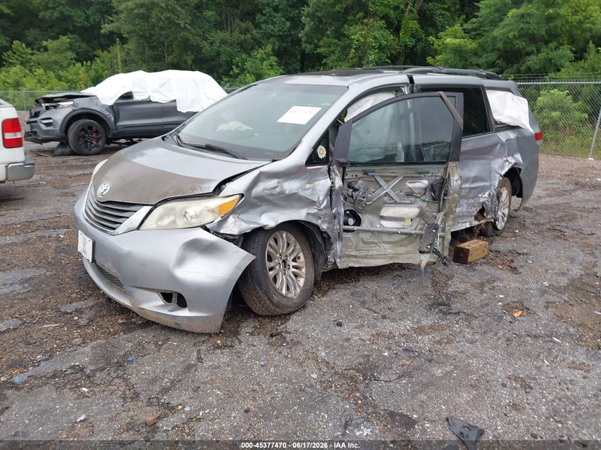 2012 Toyota Sienna VIN 5TDYK3DC2CS192073 IAAI salvage auction — LEFT SIDE, Salvage (Mississippi), sold $1,000 on 2026-07-15 (photo 2)