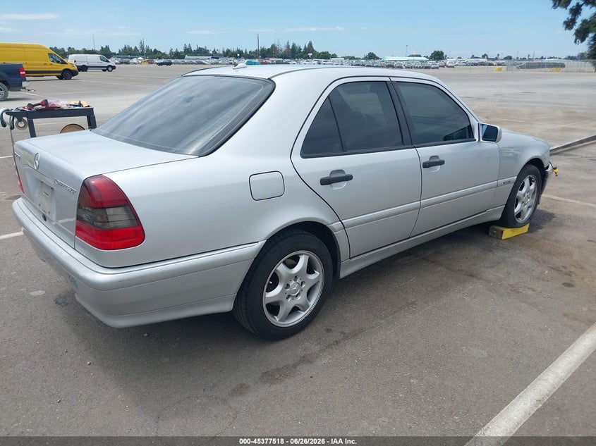 2000 Mercedes-benz C-klasse VIN WDBHA24G4YA836742 IAAI salvage auction — RIGHT FRONT, Salvage (California), sold $125 on 2026-07-28 (photo 4)