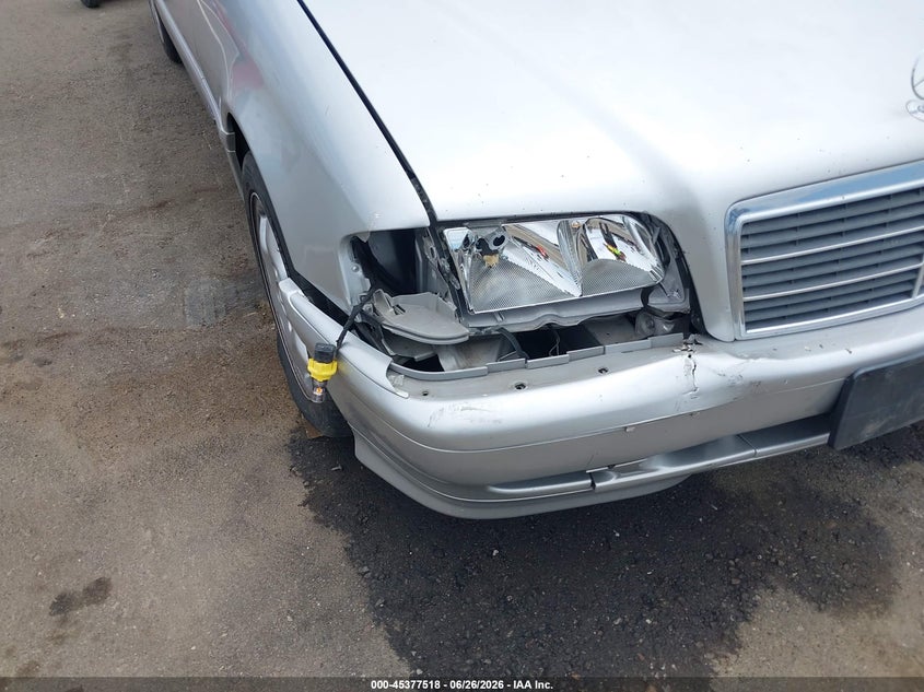 2000 Mercedes-benz C-klasse VIN WDBHA24G4YA836742 IAAI salvage auction — RIGHT FRONT, Salvage (California), sold $125 on 2026-07-28 (photo 6)