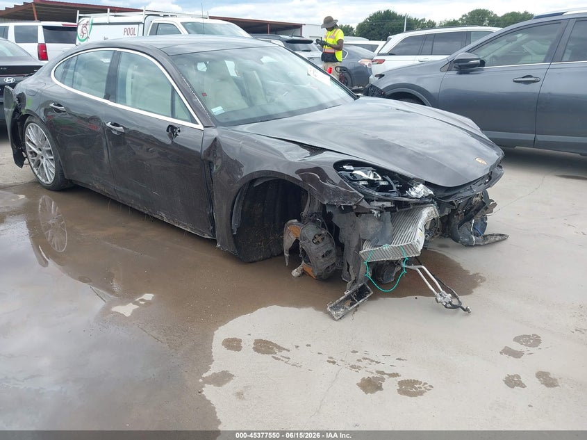 2018 Porsche Panamera VIN WP0AB2A74JL133091 IAAI salvage auction — FRONT & REAR, Salvage Title, sold $8,600 on 2026-07-26 (photo 1)