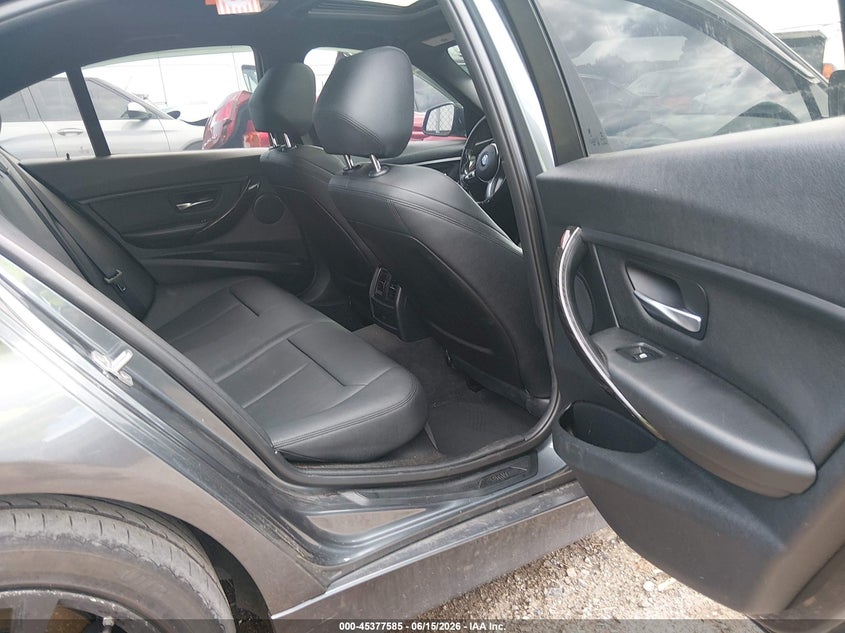 2016 BMW 3er VIN WBA8E5G59GNT41281 IAAI salvage auction — FRONT END, Rebuilt (Oklahoma), sold $3,000 on 2026-07-24 (photo 8)