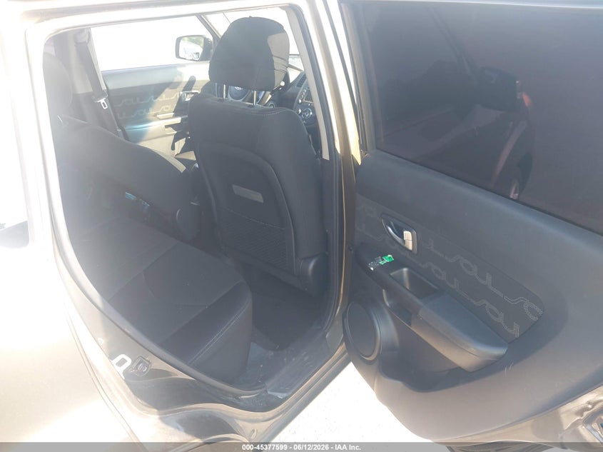 2013 Kia Soul VIN KNDJT2A60D7553707 IAAI salvage auction — NORMAL WEAR, Clear (Georgia), sold $750 on 2026-07-08 (photo 8)