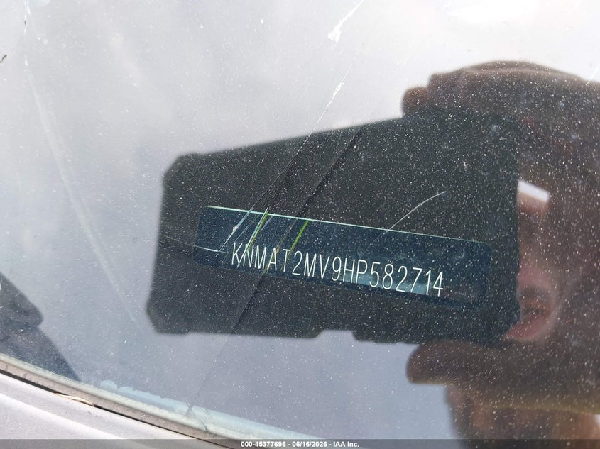 2017 Nissan Rogue VIN KNMAT2MV9HP582714 IAAI salvage auction — LEFT SIDE, Clear (Virginia), sold $1,300 on 2026-07-31 (photo 9)