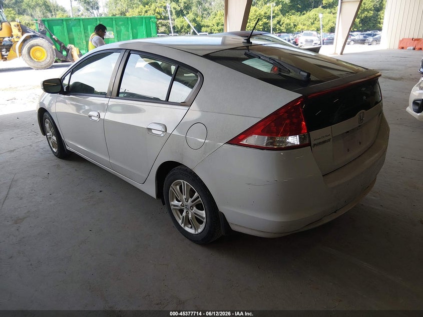 2010 Honda Insight VIN JHMZE2H70AS016645 IAAI salvage auction — VANDALISM, Clear (Tennessee), sold $300 on 2026-07-06 (photo 3)
