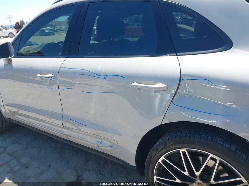 2023 Porsche Macan VIN WP1AA2A51PLB20209 IAAI salvage auction — LEFT SIDE, Salvage Title, sold $19,700 on 2026-07-29 (photo 6)