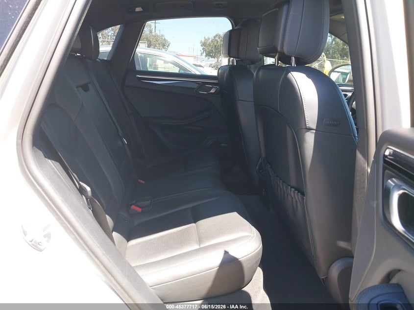 2023 Porsche Macan VIN WP1AA2A51PLB20209 IAAI salvage auction — LEFT SIDE, Salvage Title, sold $19,700 on 2026-07-29 (photo 8)