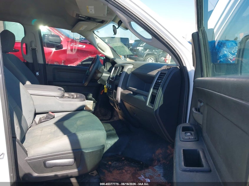 2018 Ram 1500 VIN 1C6RR7KG6JS266829 IAAI salvage auction — LEFT FRONT, Salvage Title, sold $2,900 on 2026-08-13 (photo 5)