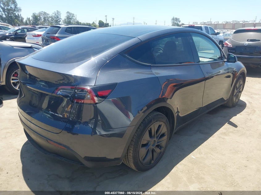 2024 Tesla Model y VIN 7SAYGDEE7RF182288 IAAI salvage auction — LEFT REAR, Clear (California), sold $28,100 on 2026-07-08 (photo 4)