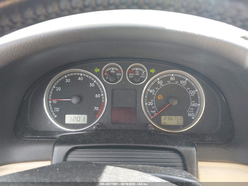 2002 Volkswagen Passat VIN WVWRH63B72P135826 IAAI salvage auction — NORMAL WEAR, Affidavit In Lieu Of Title (Washington), sold $250 on 2026-07-08 (photo 7)