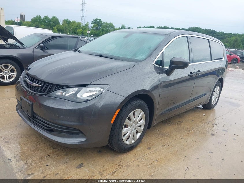 2020 Chrysler Voyager VIN 2C4RC1AG5LR249307 IAAI salvage auction — NORMAL WEAR, Sf97 (Wisconsin), sold $9,200 on 2026-08-11 (photo 2)
