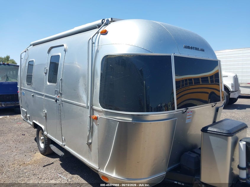 2022 Airstream Travel trailer VIN 1STCMAD1XNJ562291 IAAI salvage auction — SIDE, Salvage (Arizona), sold $18,000 on 2026-07-07 (photo 6)