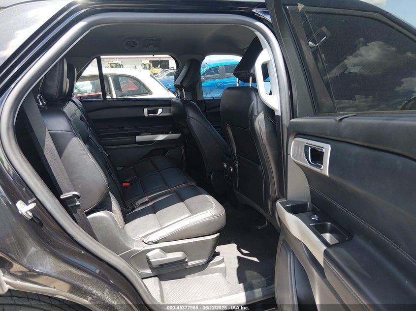 2021 Ford Explorer VIN 1FMSK7FH8MGA85056 IAAI salvage auction — REAR END, Salvage Title, sold $7,000 on 2026-08-22 (photo 8)