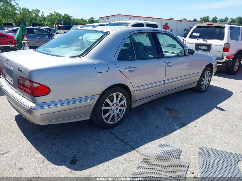 2002 Mercedes-benz E-class VIN WDBJF83JX2X069650 IAAI salvage auction — FRONT END, Salvage (Kentucky), sold $375 on 2026-07-13 (photo 4)