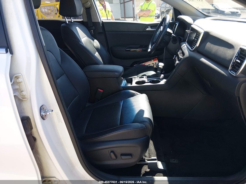 2022 Kia Sportage VIN KNDPNCAC4N7983483 IAAI salvage auction — REAR END, Salvage Title, sold $5,300 on 2026-07-31 (photo 5)